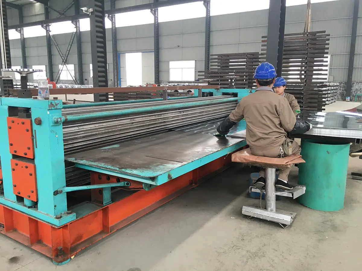 Línea de producción de láminas corrugadas